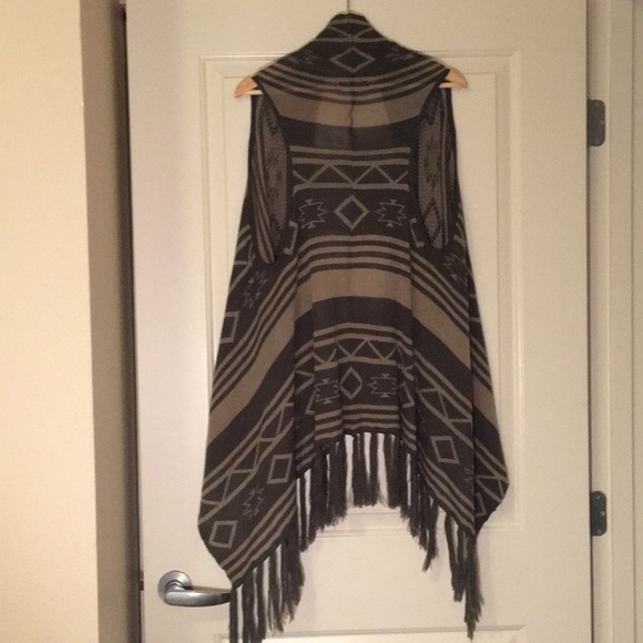 JACK by BB Dakota Damen Fringe Vest - Picture 3 of 8